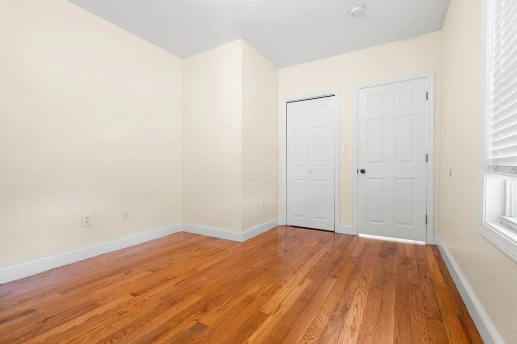 3 bed, 1 bath apartment for rent at 7 North Unit 2, Boston — photo 6 of 13