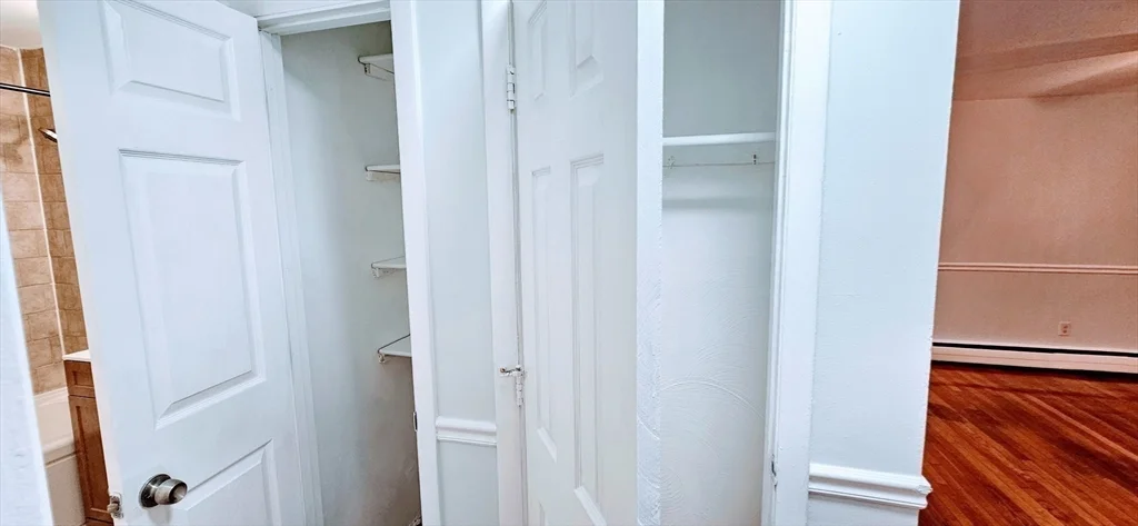 2 bed, 1 bath apartment for rent at 7 Oakcrest Rd Unit 6, Hyde Park — photo 9 of 11