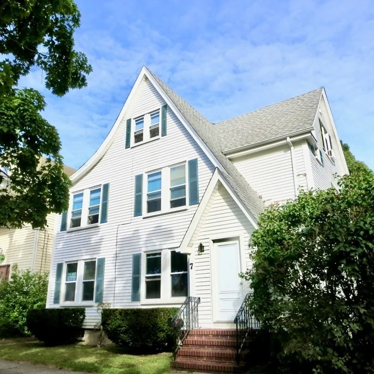 1 bed, 1 bath apartment for rent at 7 Oaklawn St Unit 3, South End — photo 1 of 10
