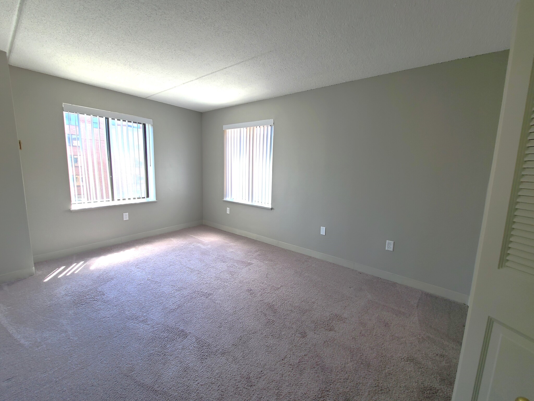 2 bed, 2 bath apartment for rent at 7 Ocean View Dr Unit 501, Dorchester — photo 5 of 21