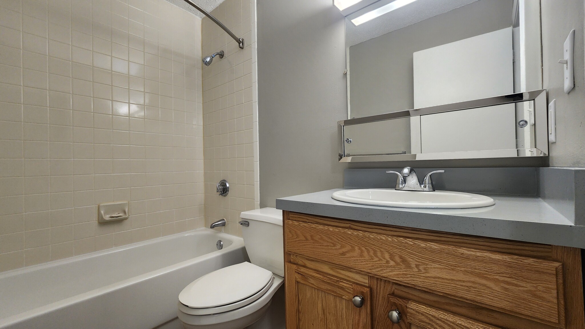 2 bed, 2 bath apartment for rent at 7 Ocean View Dr Unit 706, Dorchester — photo 10 of 25