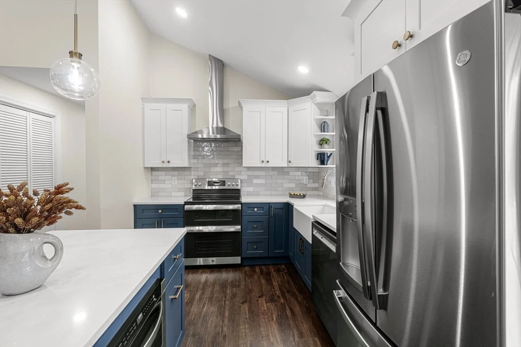4 bed, 2 bath apartment for rent at 7 Old North Rd, Hudson — photo 5 of 34
