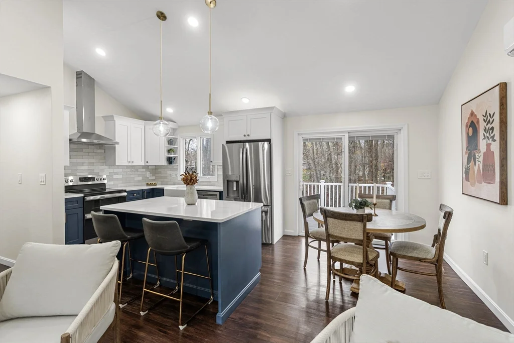 4 bed, 2 bath apartment for rent at 7 Old North Rd, Hudson — photo 12 of 34