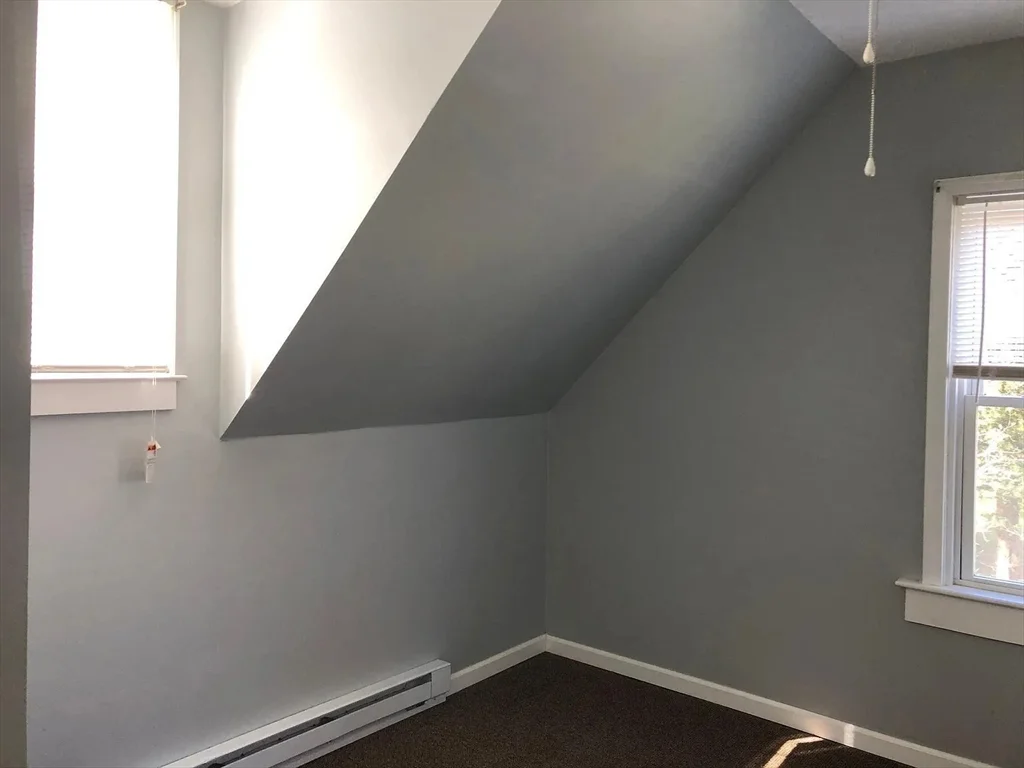 2 bed, 1 bath apartment for rent at 7 Old Orchard, Kingston — photo 5 of 7