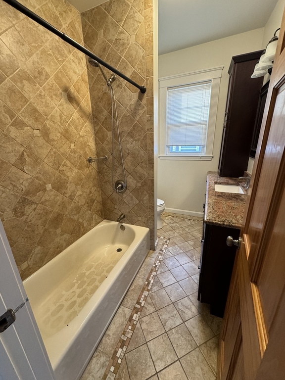 2 bed, 1 bath apartment for rent at 7 Orient Ave Unit 3, East Boston — photo 7 of 18