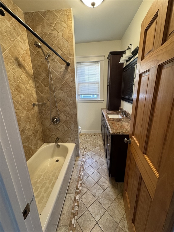 2 bed, 1 bath apartment for rent at 7 Orient Ave Unit 3, East Boston — photo 9 of 18