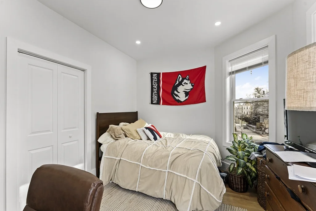 5 bed, 2 bath apartment for rent at 7 Oswald St Unit 2, Mission Hill — photo 10 of 27