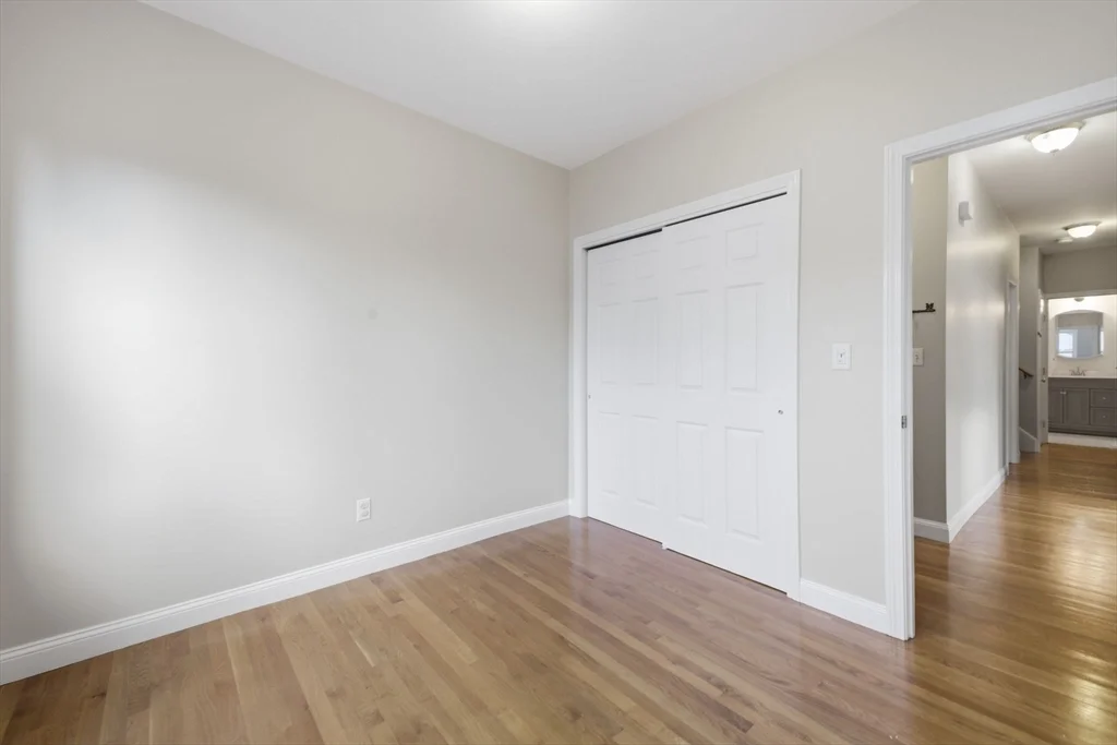 4 bed, 2 bath apartment for rent at 7 Park Ave Unit 7, Winchester — photo 21 of 37