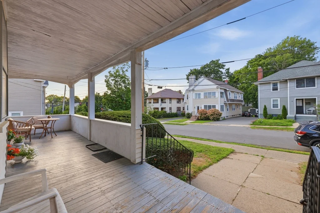 4 bed, 2 bath apartment for rent at 7 Park Ave Unit 7, Winchester — photo 32 of 37