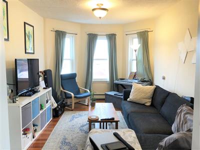 2 bed, 1 bath apartment for rent at 7 Partridge Ave Unit 3, Magoun Square — photo 2 of 18