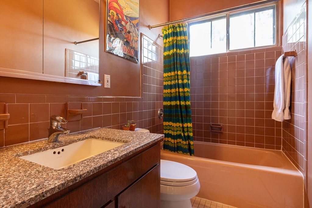 3 bed, 2 bath apartment for rent at 7 Partridge Rd, Lexington — photo 12 of 24