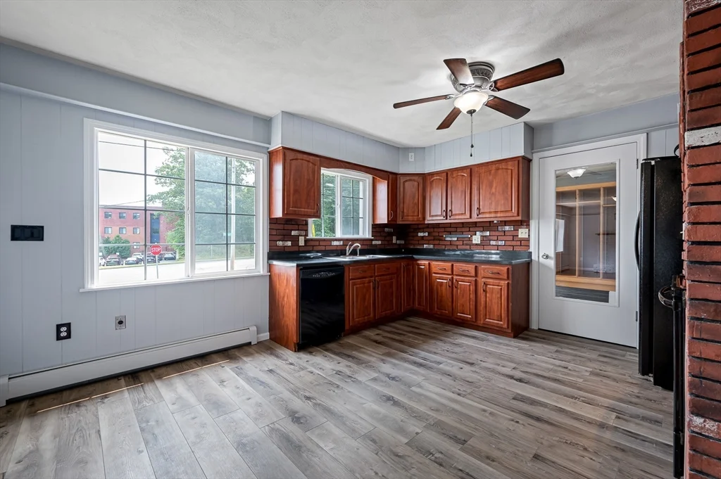2 bed, 1 bath apartment for rent at 7 Pasadena Pkwy Unit 0, Worcester — photo 6 of 26