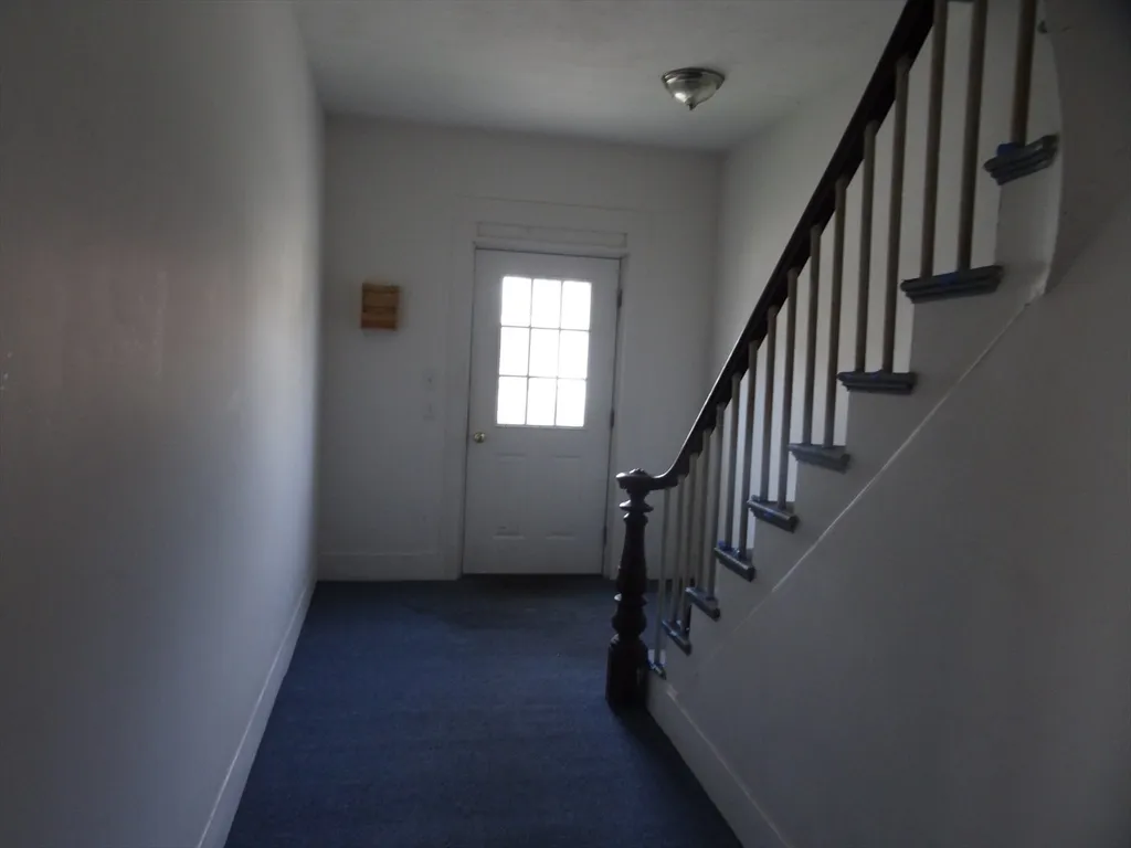 2 bed, 1 bath apartment for rent at 7 Pearl St Unit 1, Hudson — photo 2 of 21