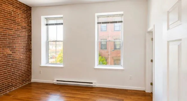 1 bed, 1 bath apartment for rent at 7 Pembroke St Unit 2, Chelsea — photo 2 of 5