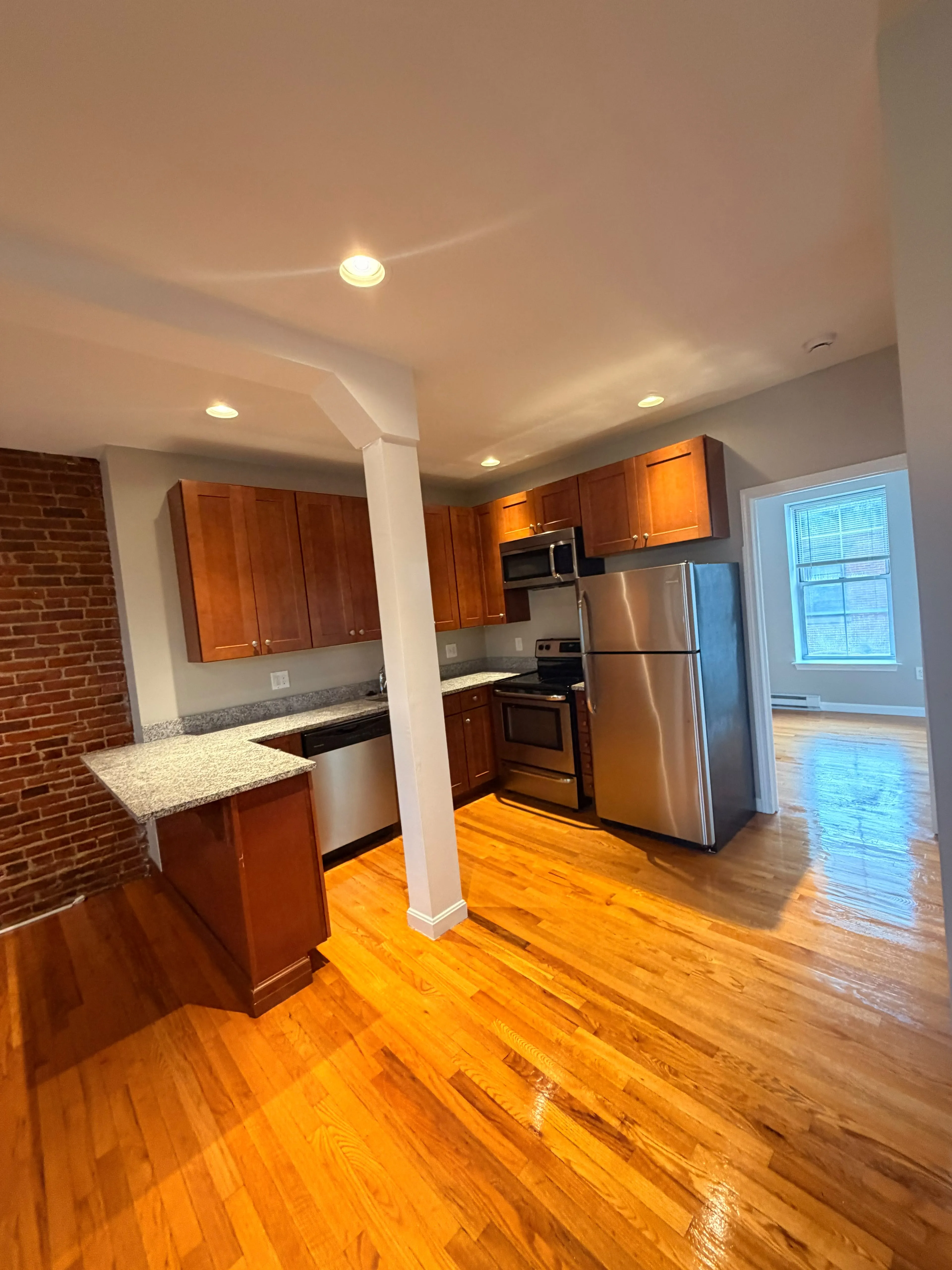 1 bed, 1 bath apartment for rent at 7 Pembroke St Unit 6, Chelsea