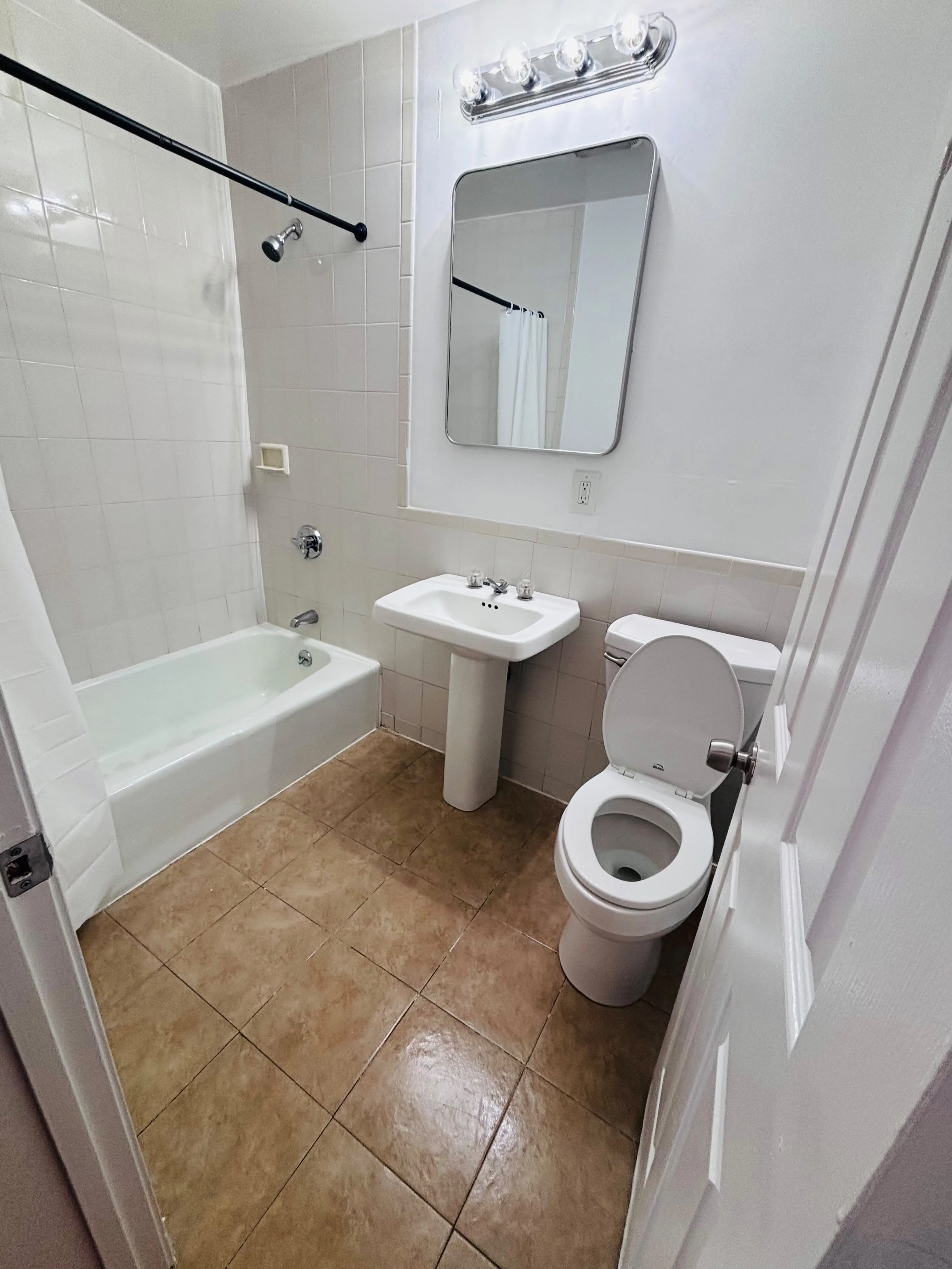 1 bed, 1 bath apartment for rent at 7 Pembroke St Unit 6, Chelsea — photo 5 of 5