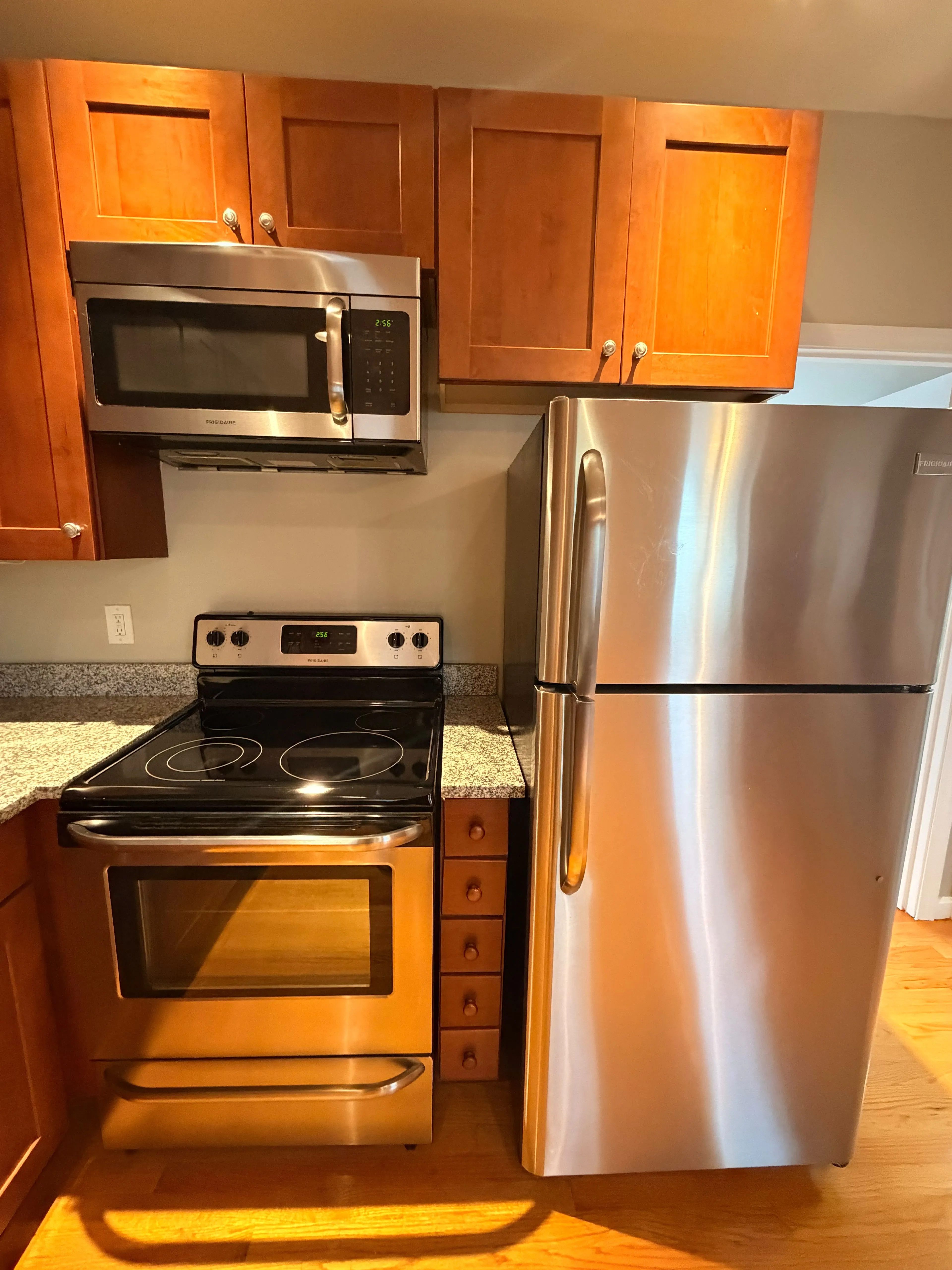 1 bed, 1 bath apartment for rent at 7 Pembroke St Unit 6, Chelsea — photo 2 of 5