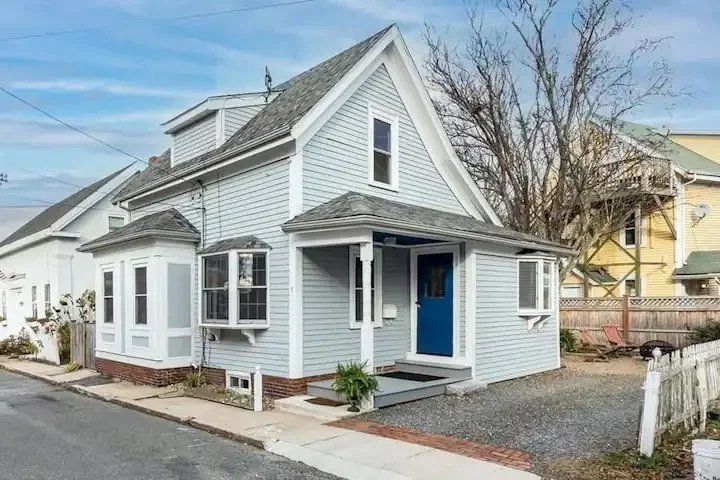 3 bed, 2 bath apartment for rent at 7 Perkins Rd, Gloucester
