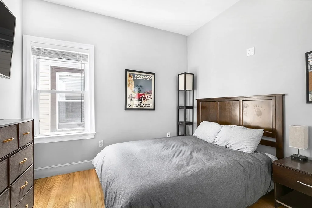 3 bed, 2 bath apartment for rent at 7 Peters St Unit 3, South Boston — photo 5 of 15