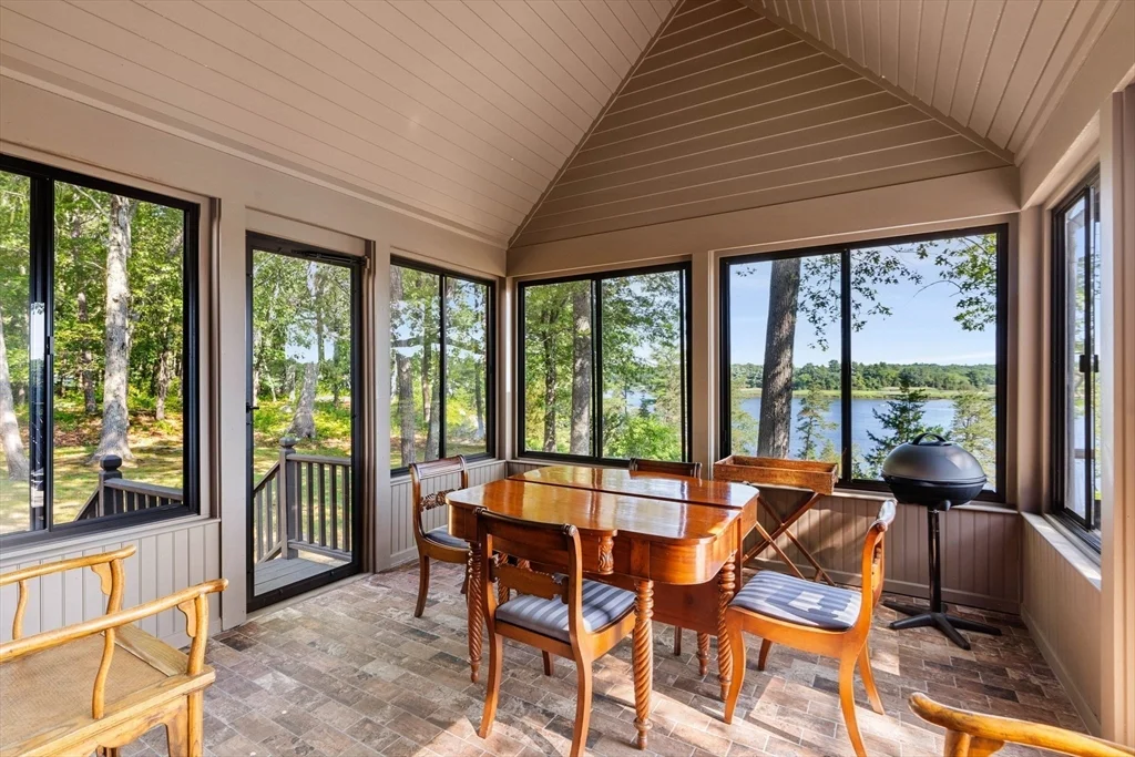 3 bed, 2 bath apartment for rent at 7 Pipers Quarry, Newburyport — photo 16 of 27