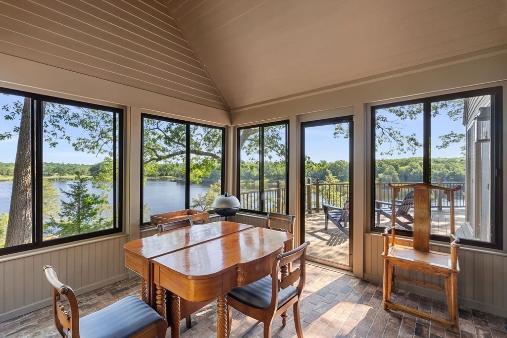 3 bed, 2 bath apartment for rent at 7 Pipers Quarry, Newburyport — photo 17 of 27