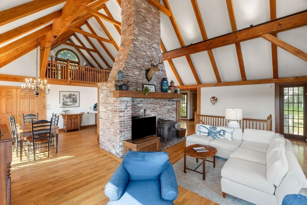 3 bed, 2 bath apartment for rent at 7 Pipers Quarry, Newburyport — photo 10 of 27