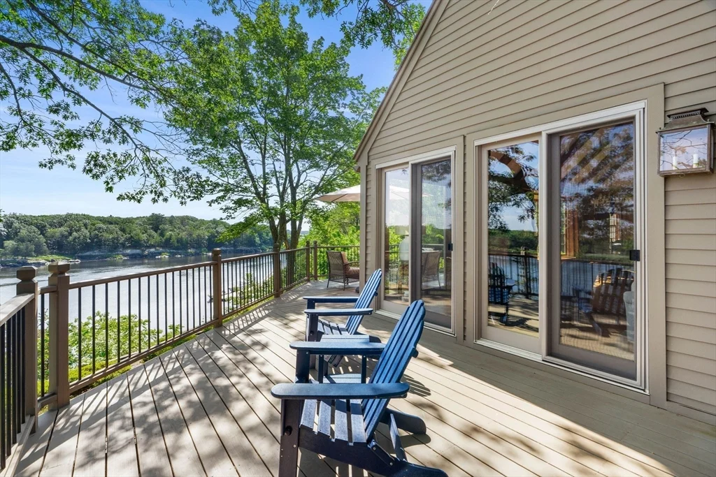 3 bed, 2 bath apartment for rent at 7 Pipers Quarry, Newburyport — photo 20 of 27