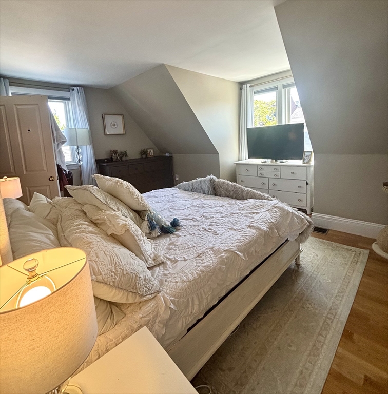 2 bed, 1 bath apartment for rent at 7 Pleasant St Unit 9, Charlestown — photo 10 of 13