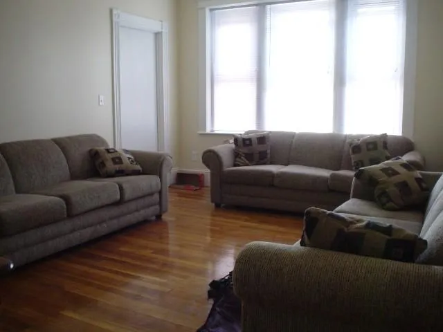 4 bed, 2 bath apartment for rent at 7 Price Rd Unit 4, Brighton — photo 2 of 4