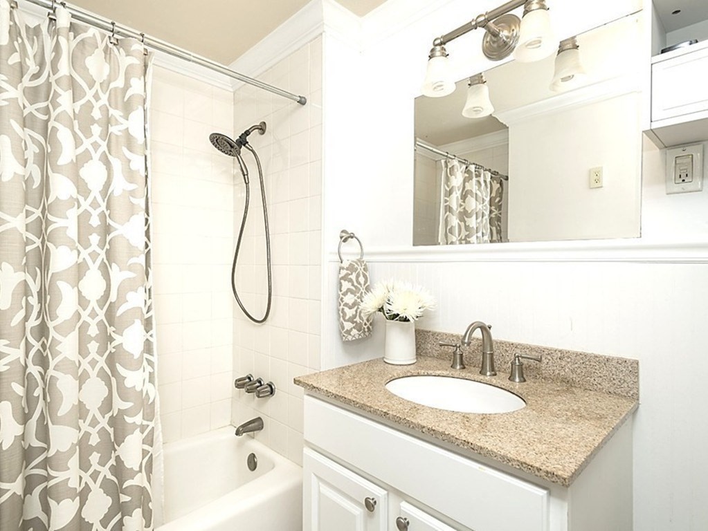 1 bed, 1 bath apartment for rent at 7 Primus Unit 7-5, Beacon Hill — photo 9 of 15