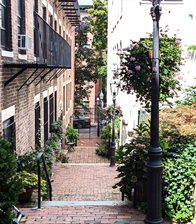 1 bed, 1 bath apartment for rent at 7 Primus Unit 7-5, Beacon Hill — photo 12 of 15