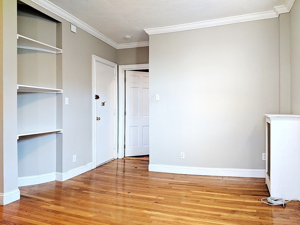 1 bed, 1 bath apartment for rent at 7 Primus Unit 7-5, Beacon Hill — photo 8 of 15