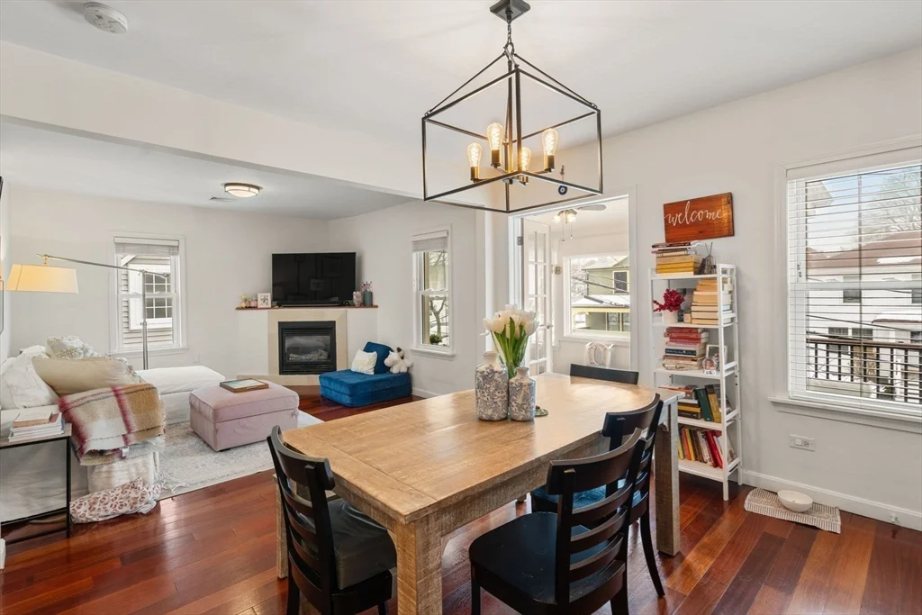3 bed, 2 bath apartment for rent at 7 Quincy St Unit 7, Watertown — photo 5 of 17