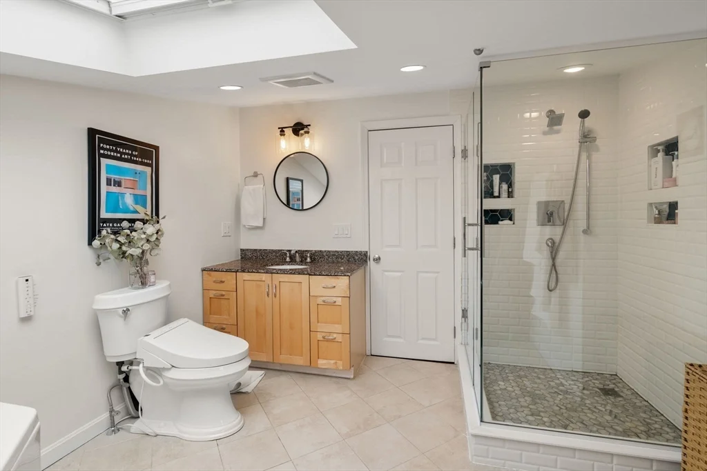 3 bed, 2 bath apartment for rent at 7 Quincy St Unit 7, Watertown — photo 16 of 17