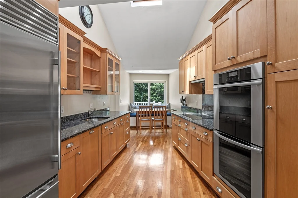 4 bed, 3 bath apartment for rent at 7 Ratlin Rd, Marblehead — photo 8 of 10