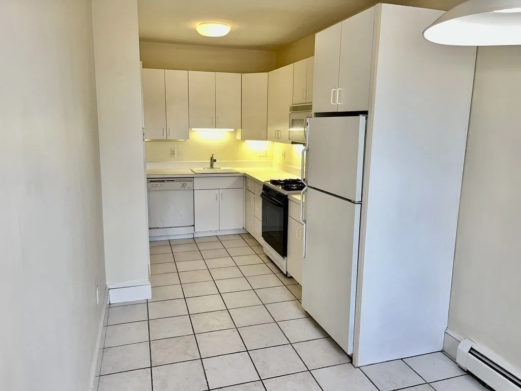 1 bed, 1 bath apartment for rent at 7 Regent Circle Unit 2, Beaconsfield — photo 8 of 14