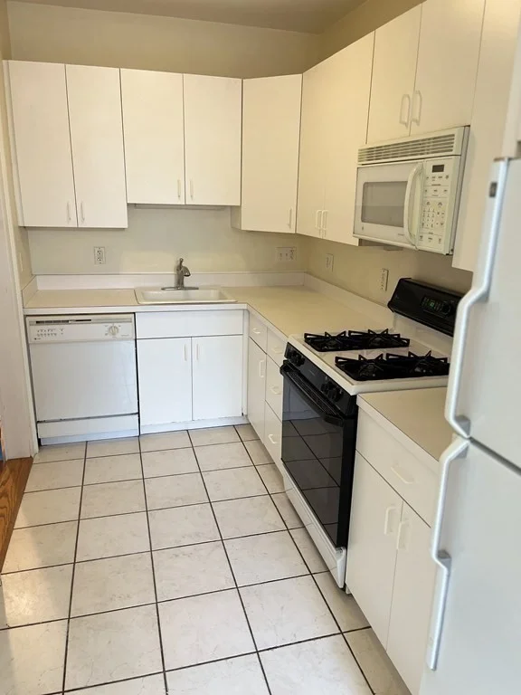 1 bed, 1 bath apartment for rent at 7 Regent Circle Unit 2, Beaconsfield — photo 9 of 14