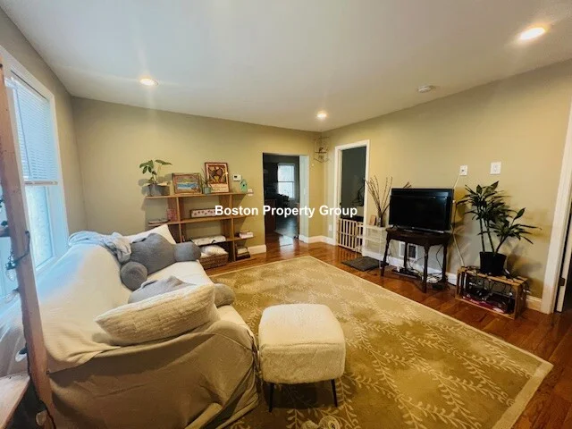 2 bed, 1 bath apartment for rent at 7 Rice St Unit 1, Brookline — photo 2 of 8