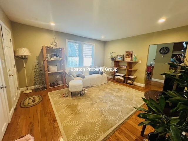2 bed, 1 bath apartment for rent at 7 Rice St Unit 1, Brookline
