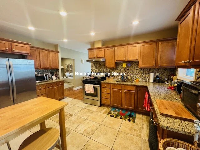 2 bed, 1 bath apartment for rent at 7 Rice St Unit 1, Brookline — photo 7 of 8