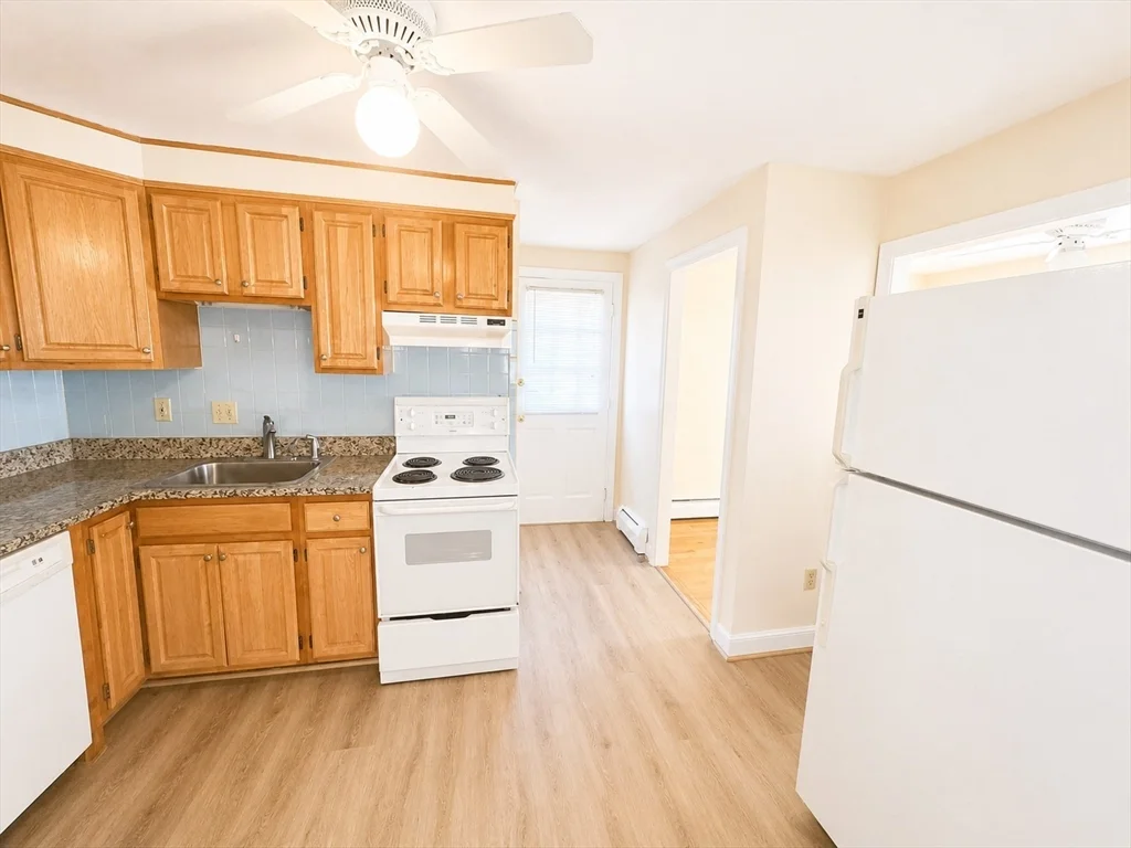 2 bed, 1 bath apartment for rent at 7 Ridge St Unit 0, Winchester — photo 6 of 28