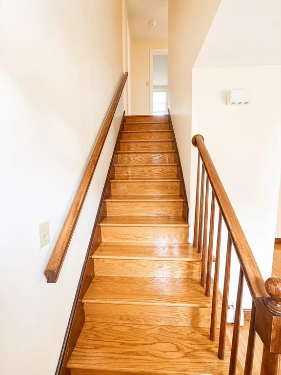 2 bed, 1 bath apartment for rent at 7 Ridge St Unit 0, Winchester — photo 11 of 28