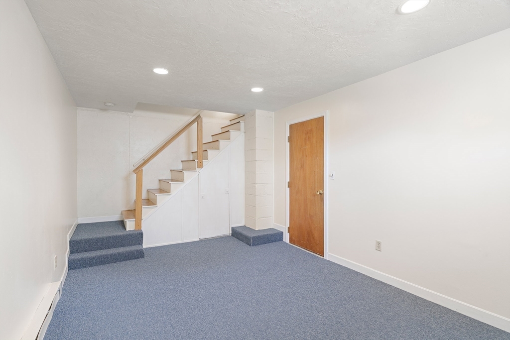 2 bed, 1 bath apartment for rent at 7 Ridge St Unit 7, Winchester — photo 19 of 25