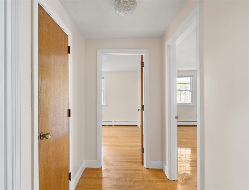 2 bed, 1 bath apartment for rent at 7 Ridge St Unit 7, Winchester — photo 12 of 25