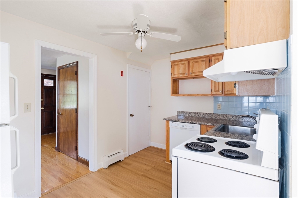 2 bed, 1 bath apartment for rent at 7 Ridge St Unit 7, Winchester — photo 9 of 25