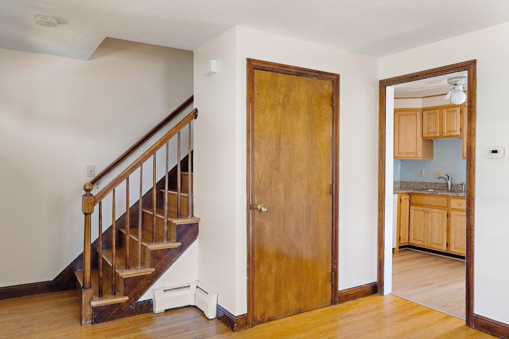 2 bed, 1 bath apartment for rent at 7 Ridge St Unit 7, Winchester — photo 5 of 25