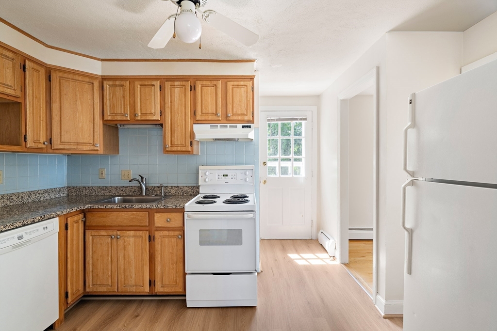 2 bed, 1 bath apartment for rent at 7 Ridge St Unit 7, Winchester — photo 7 of 25