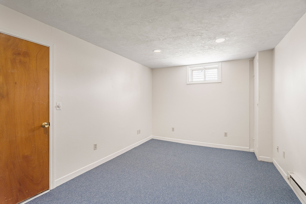 2 bed, 1 bath apartment for rent at 7 Ridge St Unit 7, Winchester — photo 20 of 25