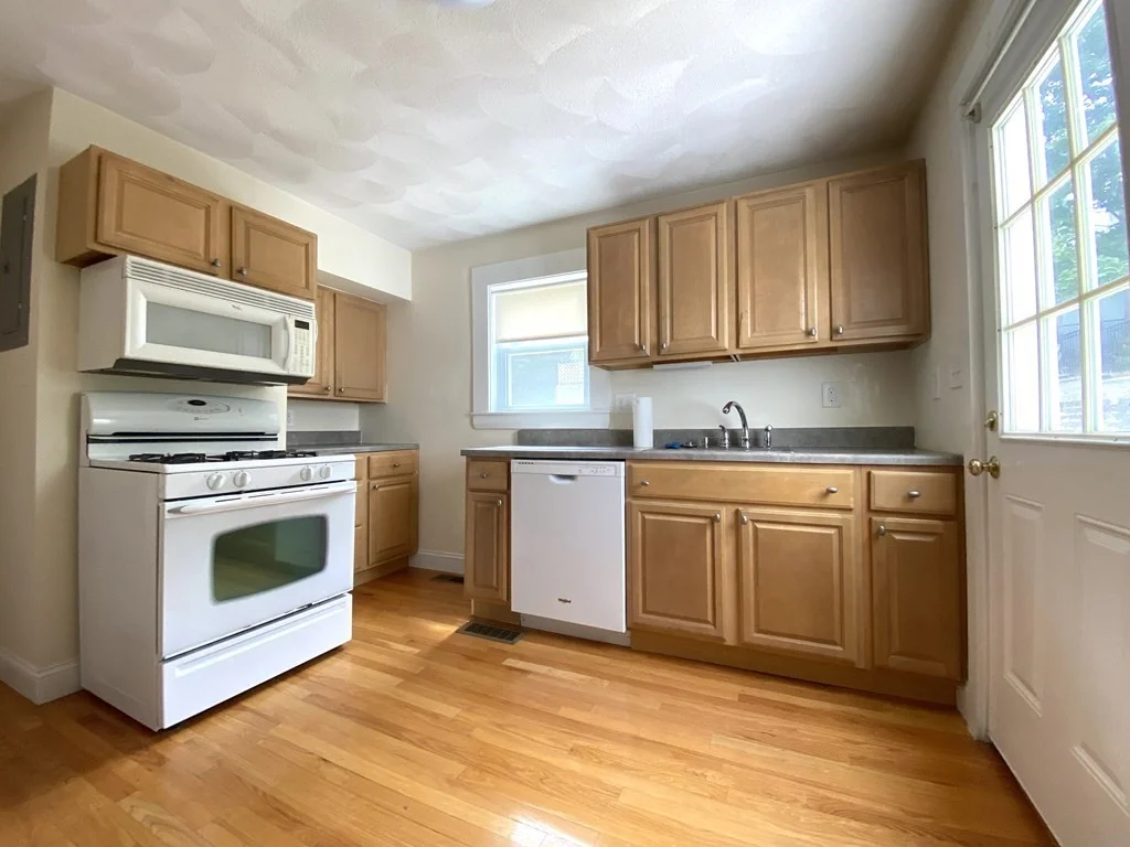 1 bed, 1 bath apartment for rent at 7 Rifle Ct Unit 7, Watertown — photo 5 of 21