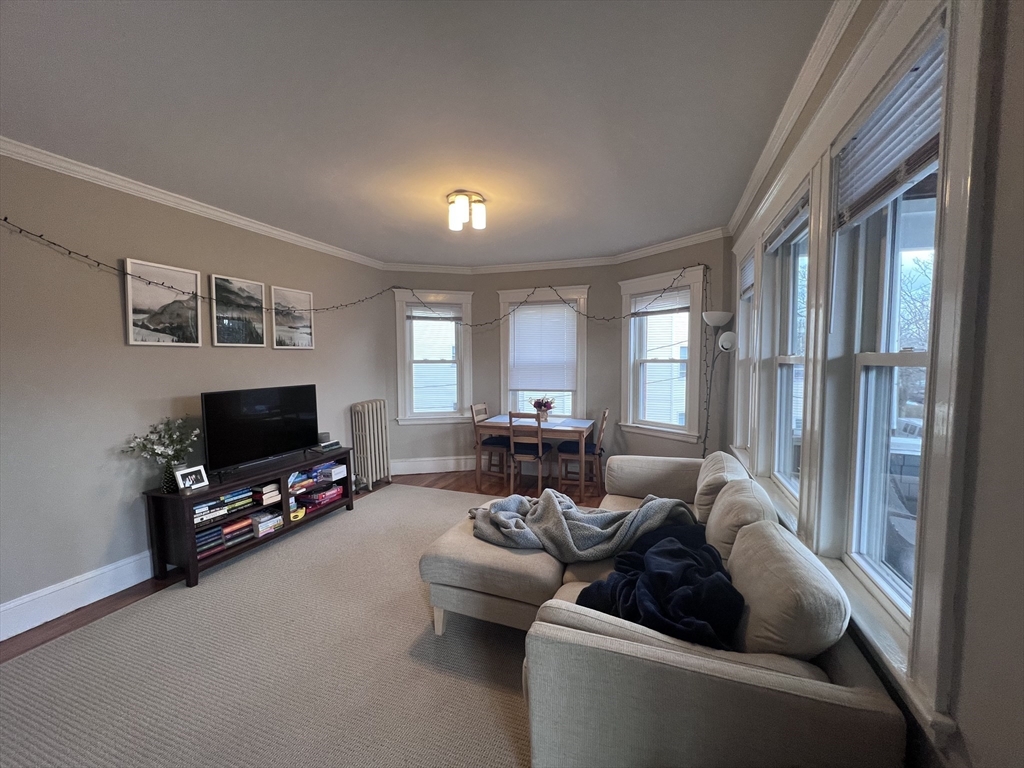 4 bed, 2 bath apartment for rent at 7 Roberts Rd Unit 2, Harvard Square — photo 3 of 21